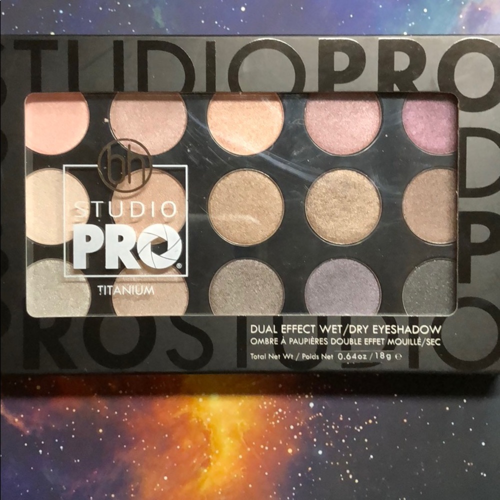 BH Cosmetics Dual Effect Wet/Dry Eyeshadow Palette